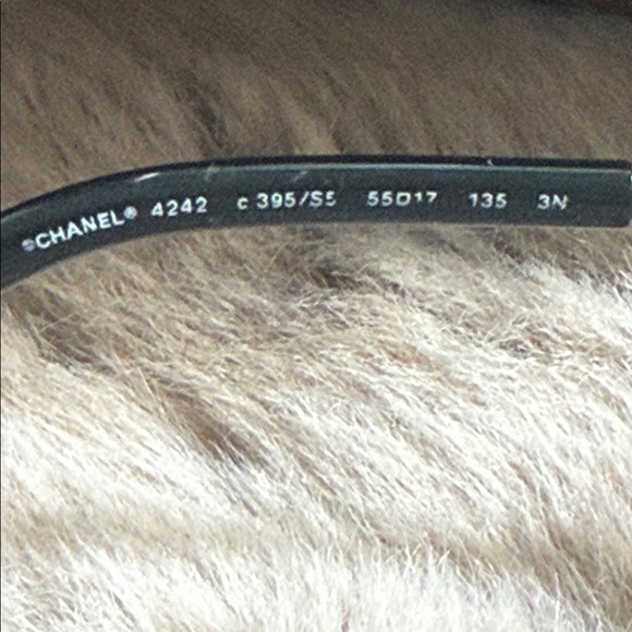 CHANEL Pantos Light Gold/Brown Sunglasses with Chain - Picture 14 of 17